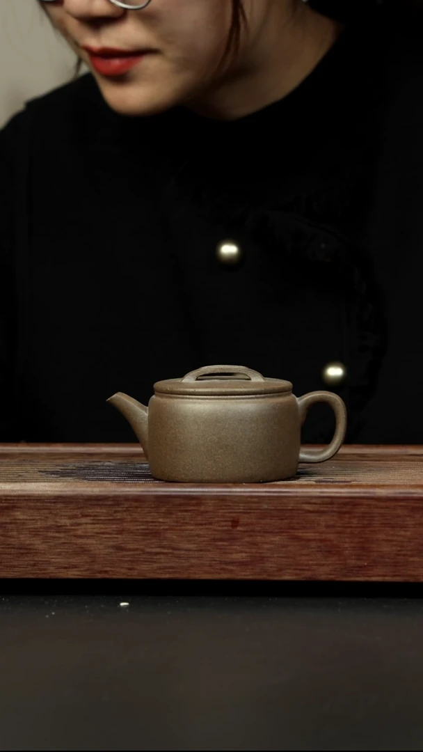 茶壶紫砂百年岩中泥 折嘴汉瓦