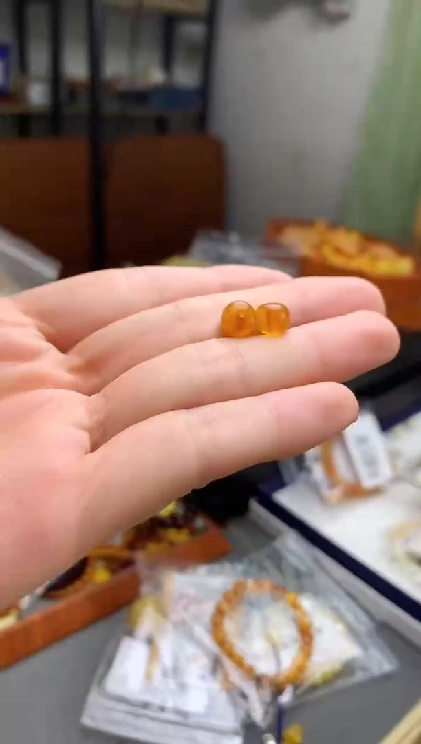 未镶嵌蜜蜡裸石吊坠