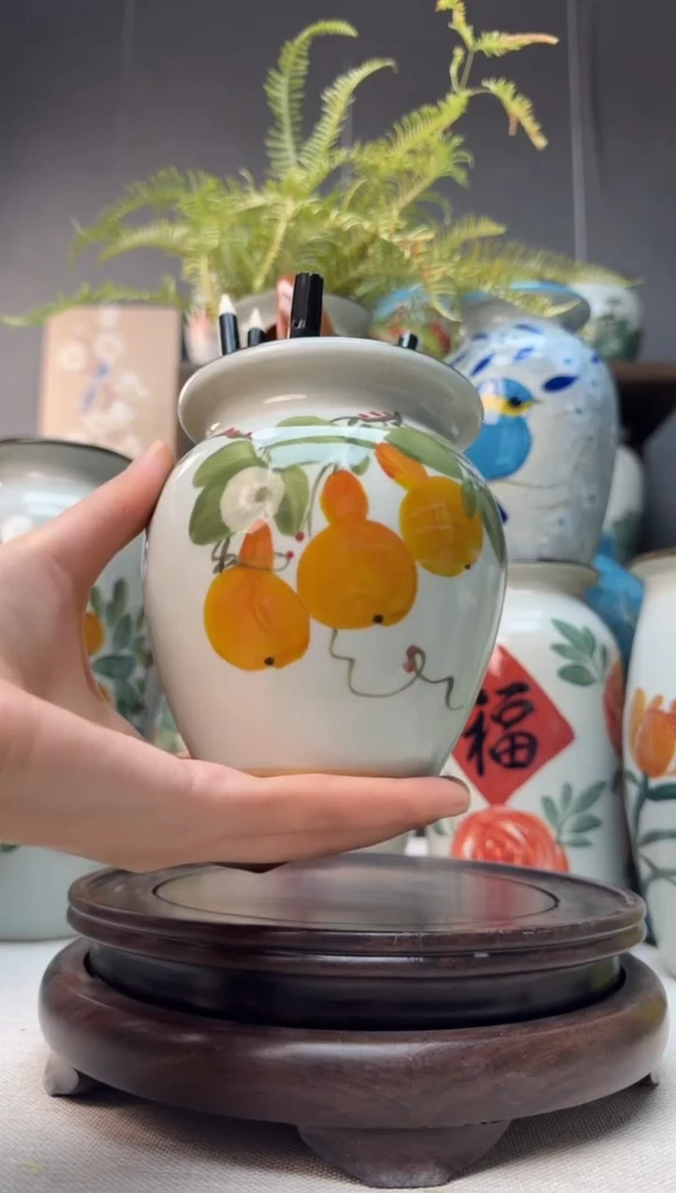 【闪购商品】瓶景德镇手绘陶瓷花瓶底部无孔高12口8左右