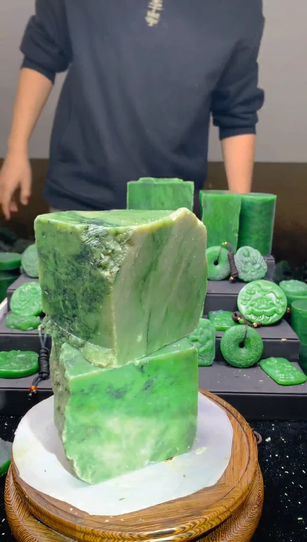 未镶嵌和田玉珠宝半成品1