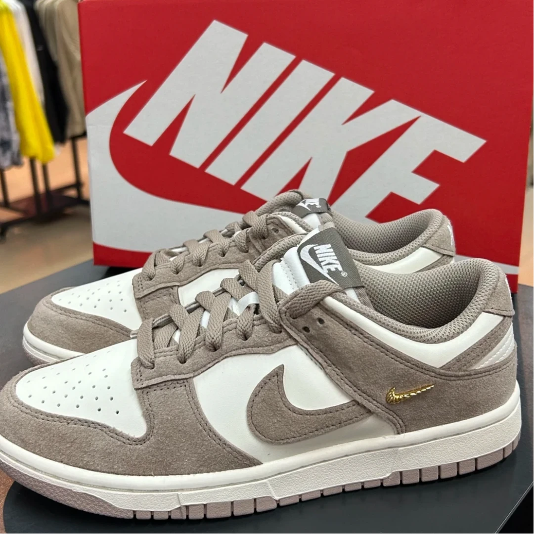NIKE耐克女鞋WMNS NIKE DUNK LOW运动休闲鞋双旦礼IB4417-105