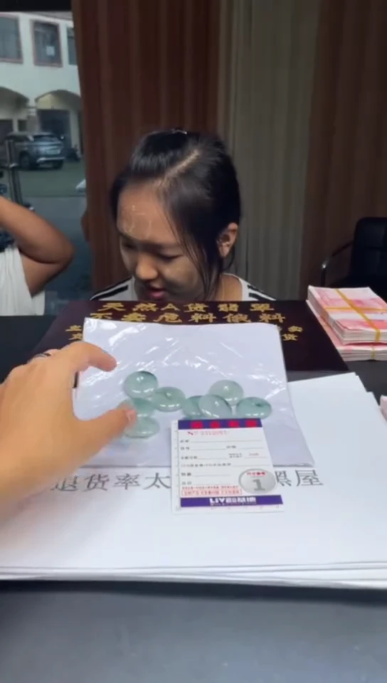 定制翡翠未镶嵌未抛光毛货多样性发其一拍一发一5081