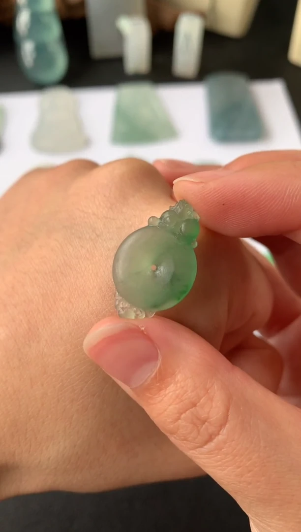 【闪购商品】定制翡翠未镶嵌翡翠