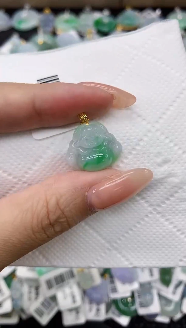 颈饰18K金镶嵌翡翠11111111111