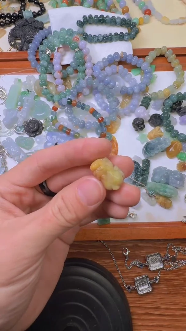 【闪购商品】翡翠颈饰未镶嵌【闪购商品】 天然翡翠