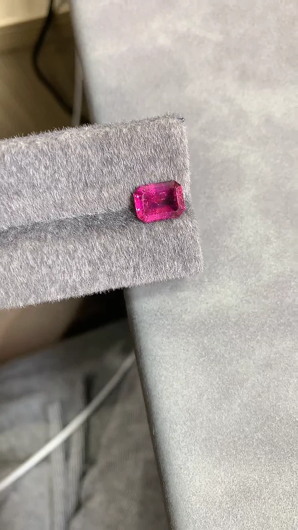 未镶嵌裸石碧玺卢比来裸石2.76ct