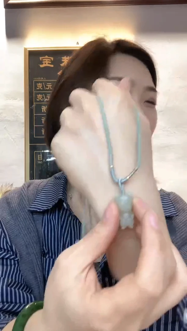 未镶嵌手链和田玉马**?吊坠3