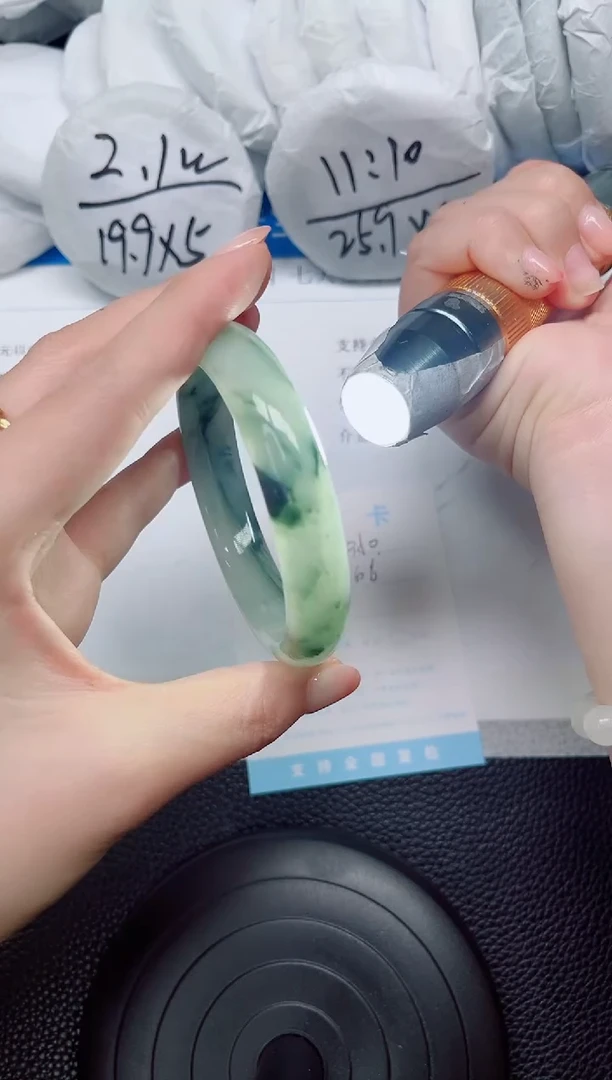 石英质玉手镯未镶嵌350-59