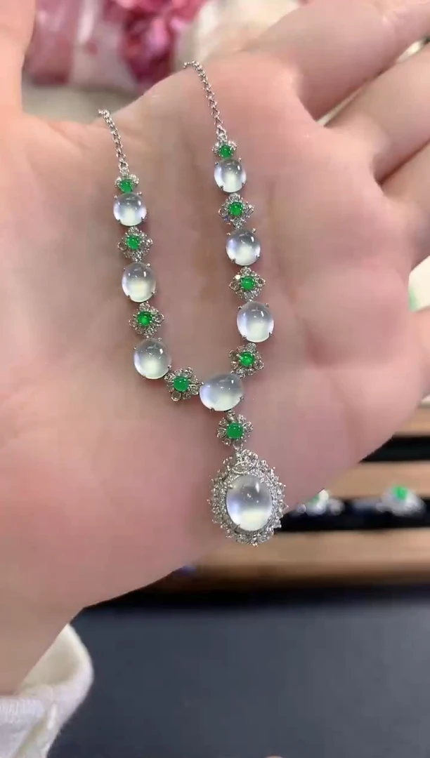 项链18K金镶嵌翡翠d58