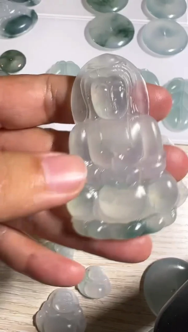 未镶嵌定制翡翠观音