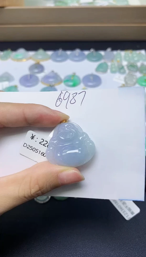 翡翠18K金镶嵌颈饰天然自然緬甸A貨翡翠