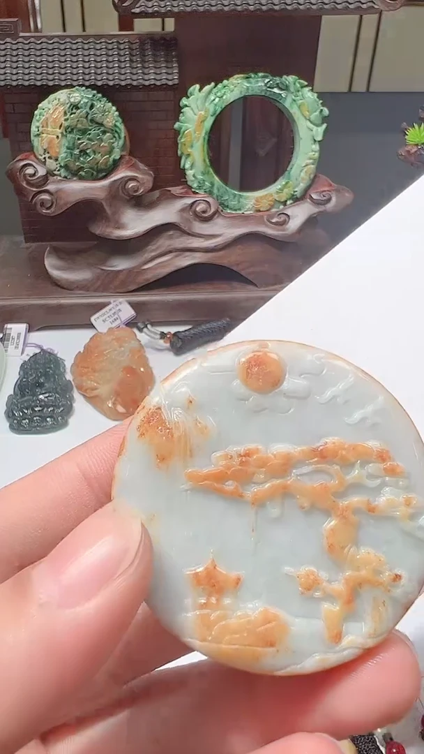 翡翠未镶嵌颈饰多样性发货，发其一