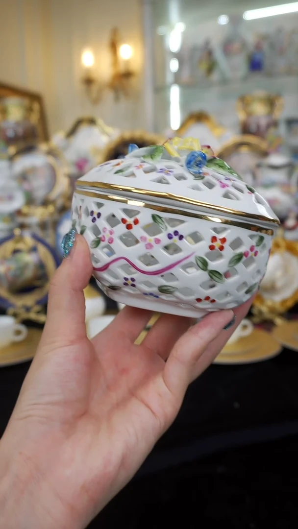 骨瓷婷婷中古器物如图所示37