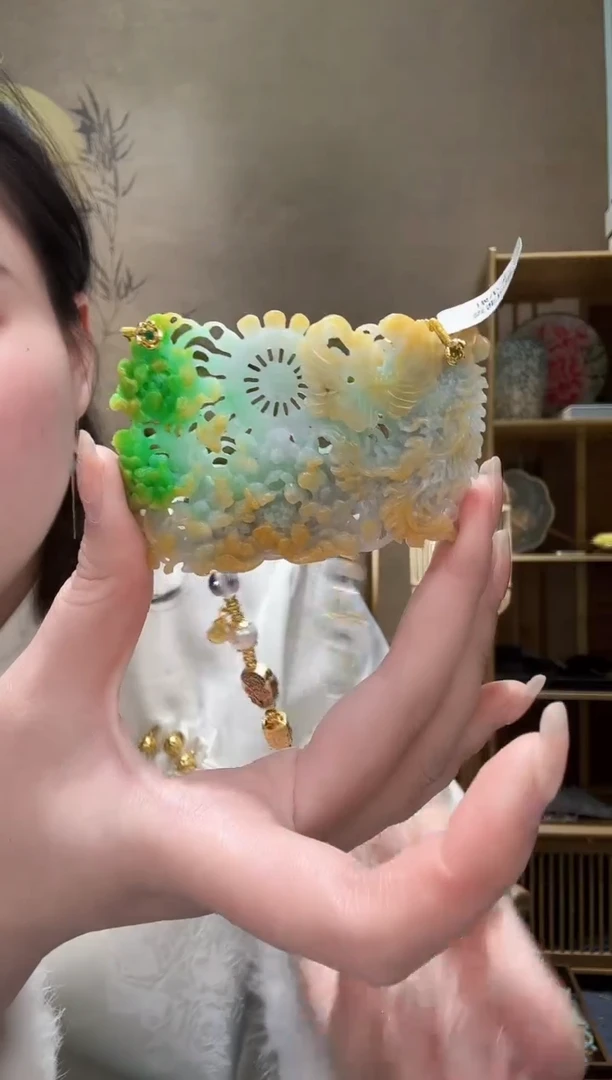 【闪购商品】翡翠颈饰未镶嵌吊坠