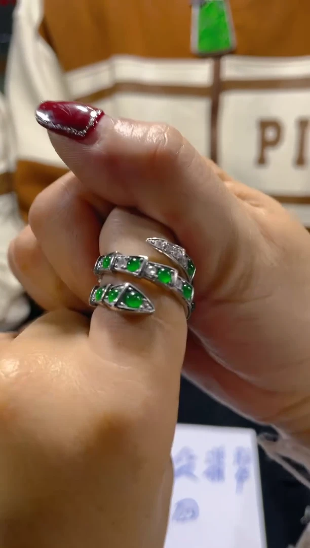 【闪购商品】定制翡翠未镶嵌天然A货翡翠假一罚四（多样性发货）