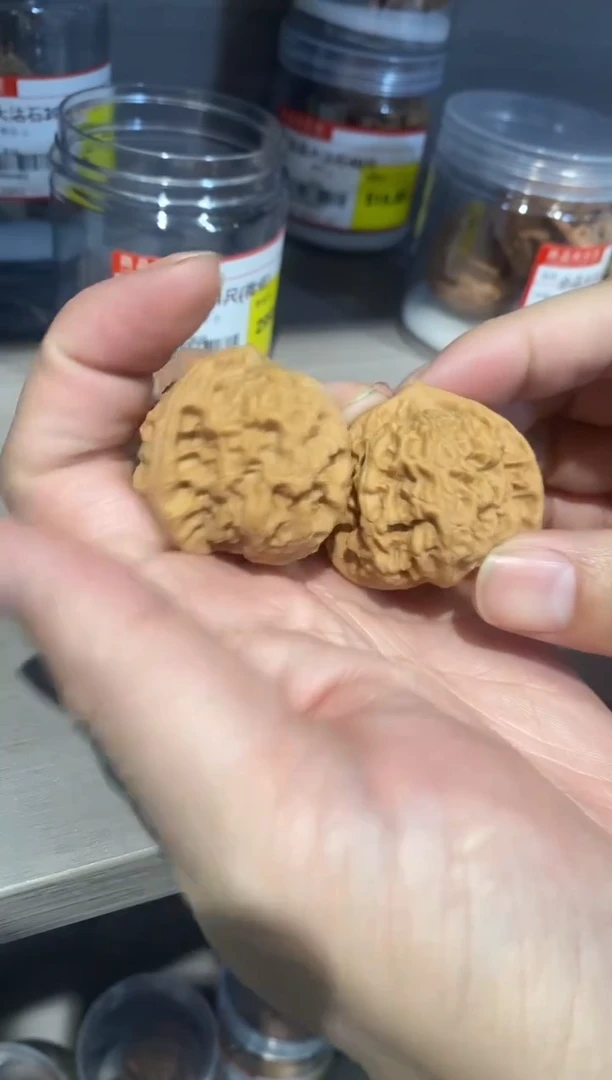 把件文玩核桃微微修梨木台40尺左右