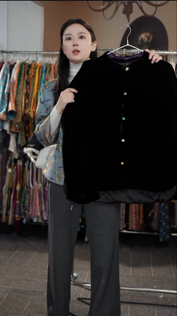 彩色扣丝绵黑色对襟