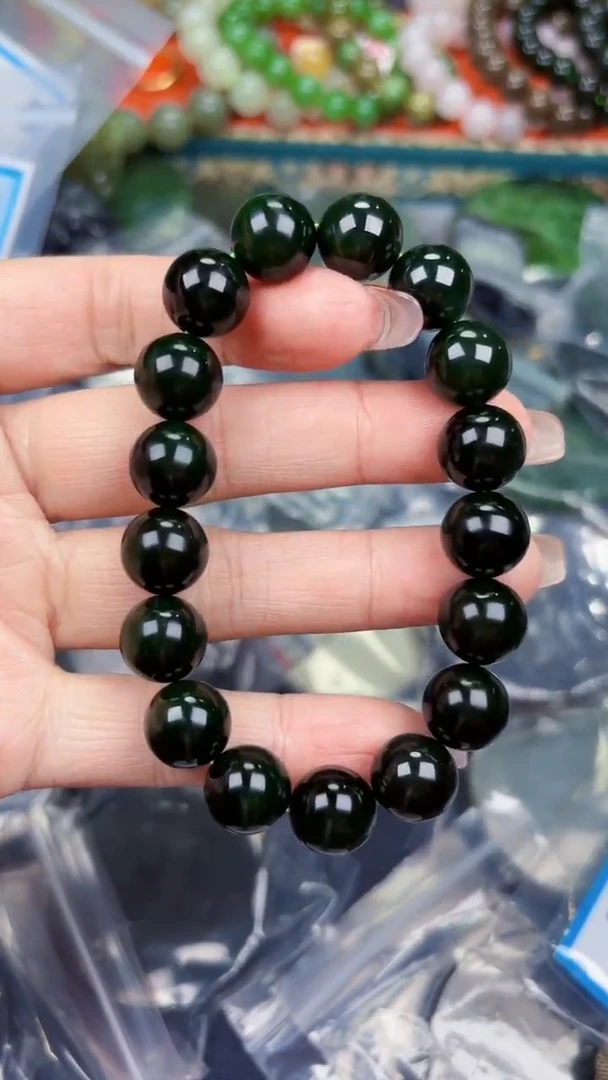 颈饰未镶嵌和田玉和田玉