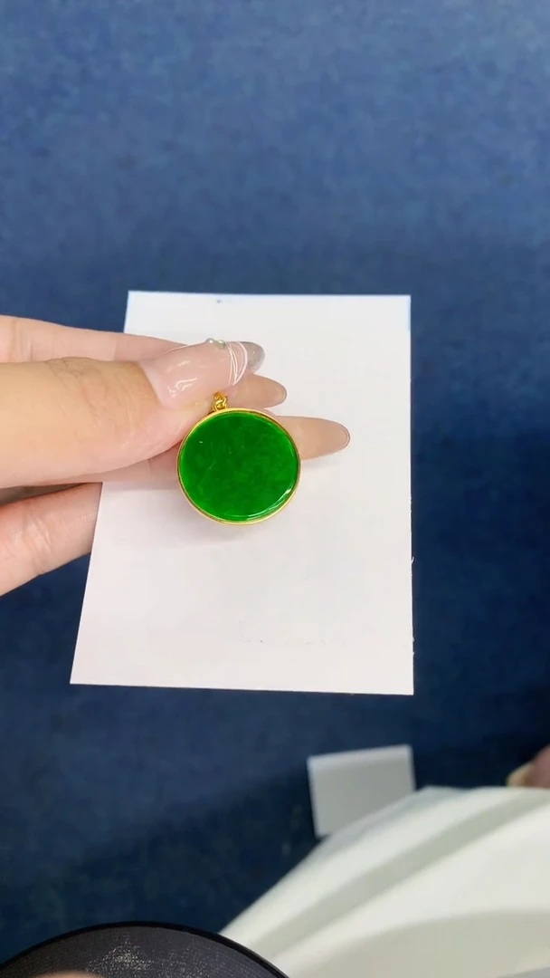 颈饰未镶嵌翡翠1