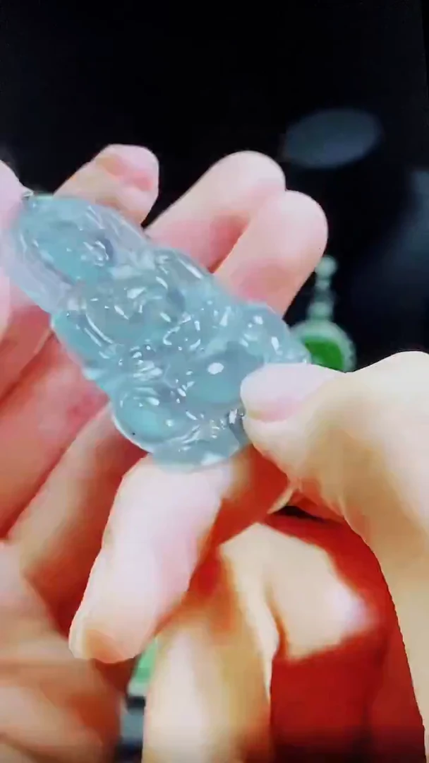 颈饰未镶嵌翡翠观音