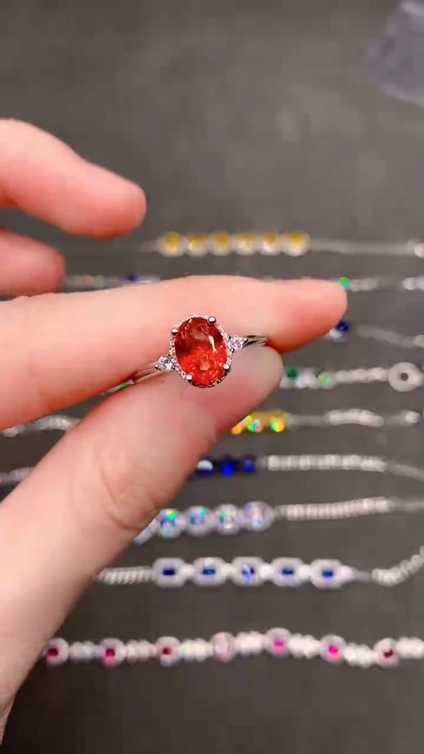 【闪购商品】彩色蓝宝石戒指银S925镶嵌......