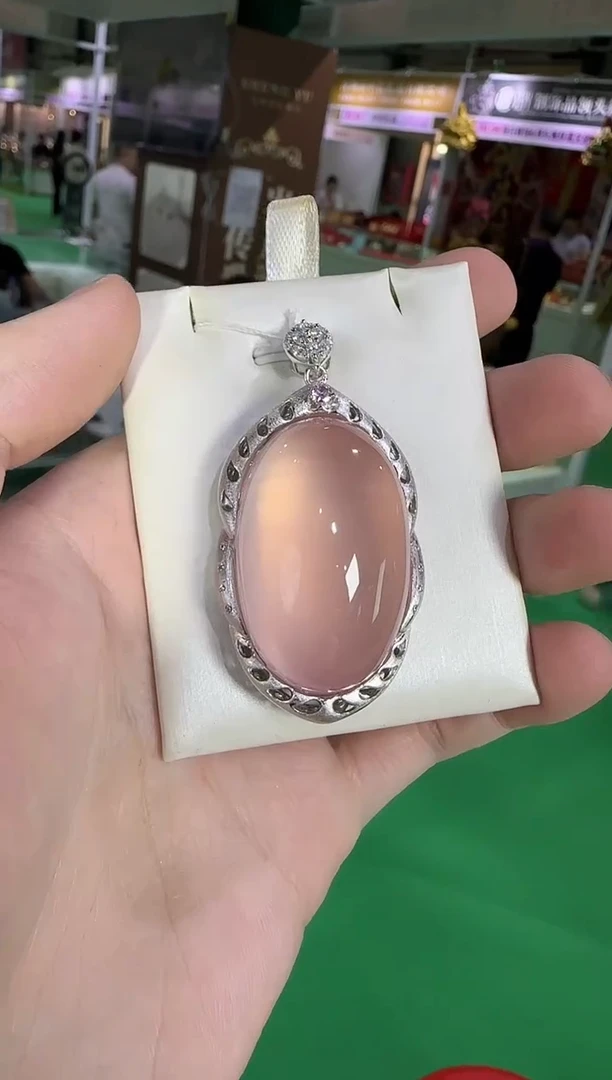 颈饰银S925镶嵌芙蓉石100ct天然星光粉水晶冰透高级款孤品一件