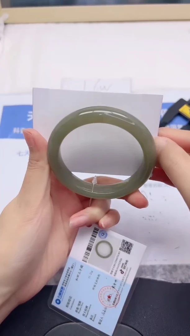 和田玉手镯未镶嵌141-58.2