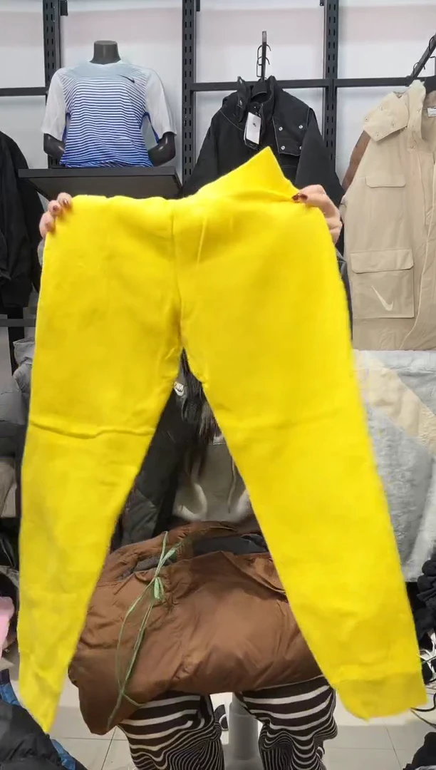 2312  闪购编码  运动卫衣裤以直播间过款为准 尺码  ·  S