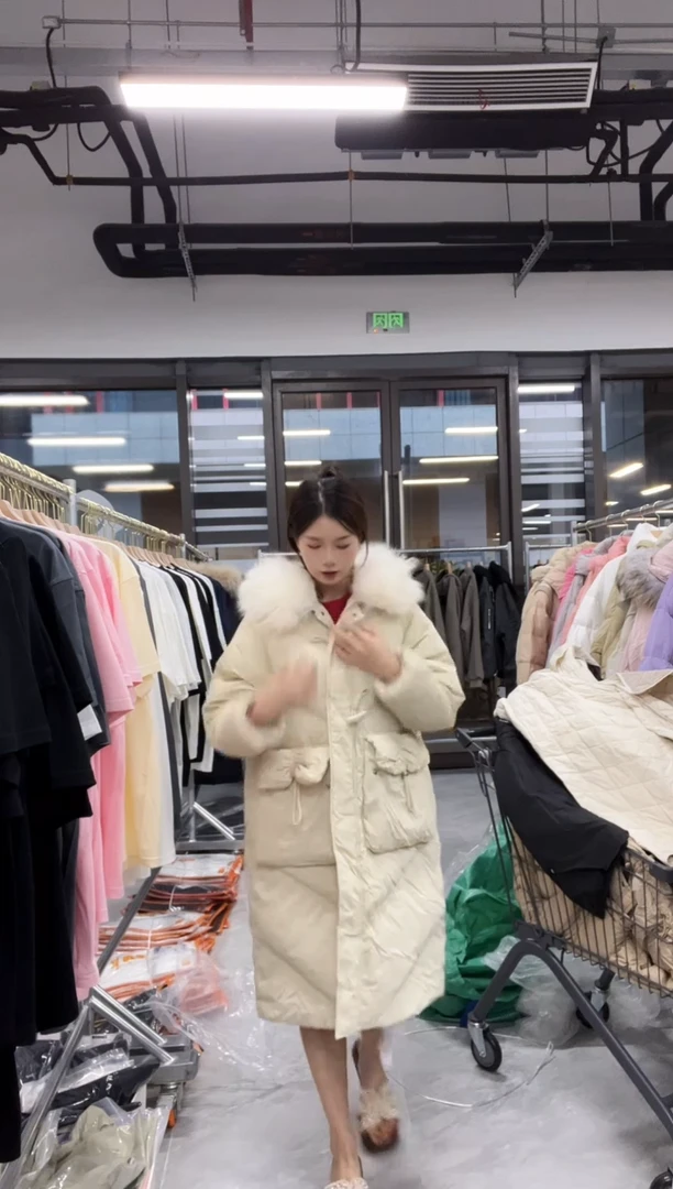 90白鸭绒羽绒服005