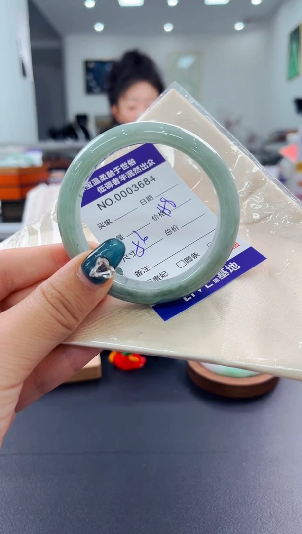 翡翠手镯未镶嵌天然缅甸A货翡翠