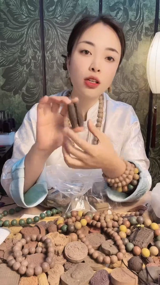 泥塑雪中春信九目挂坠