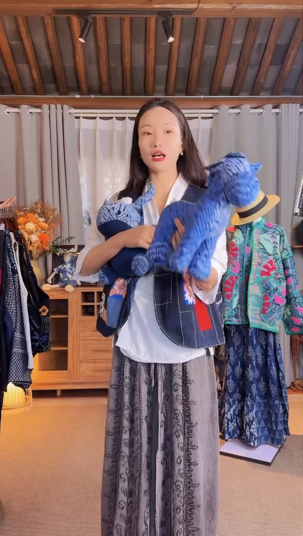 【闪购商品】设计师款蓝染马马玩偶