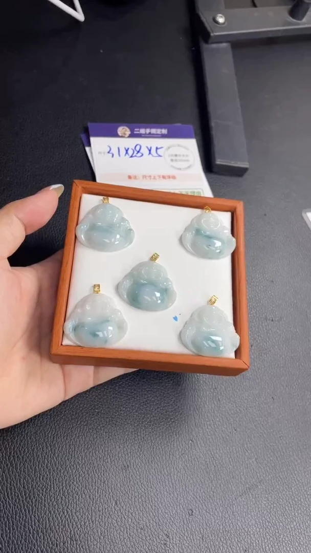 18K金镶嵌挂件翡翠飘花佛公多样性发其一CP17配绳