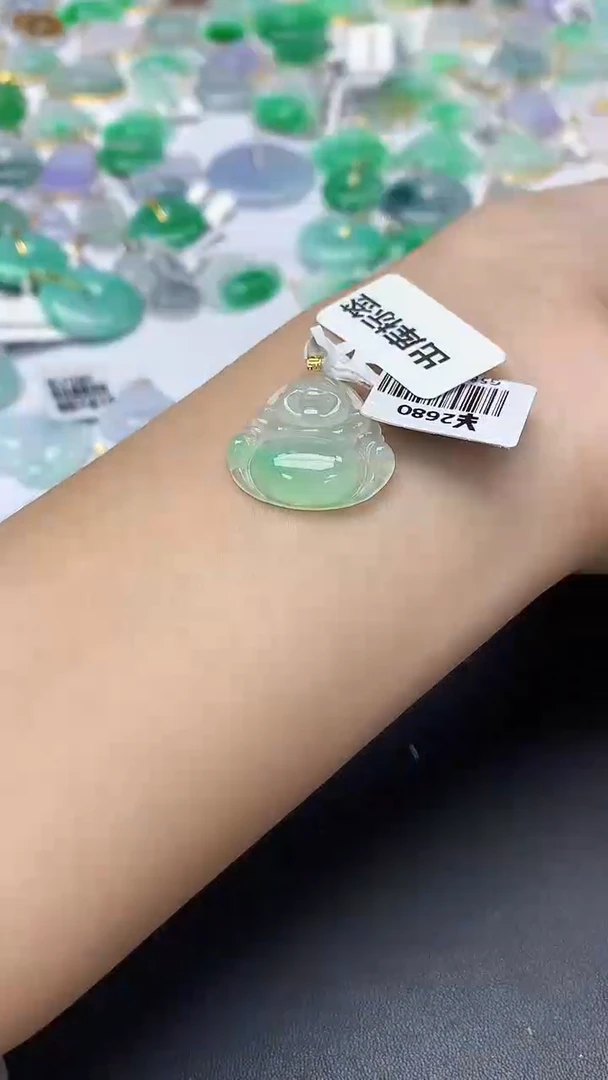 翡翠18K金镶嵌颈饰天然缅甸a货翡翠