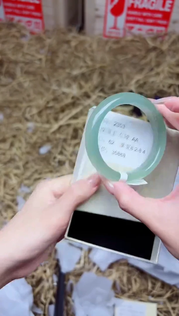 未镶嵌手镯石英质玉2303--东陵玉--圈口62