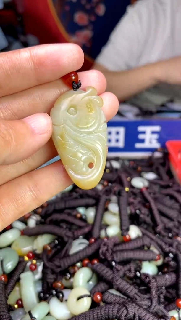 未镶嵌和田玉挂件1
