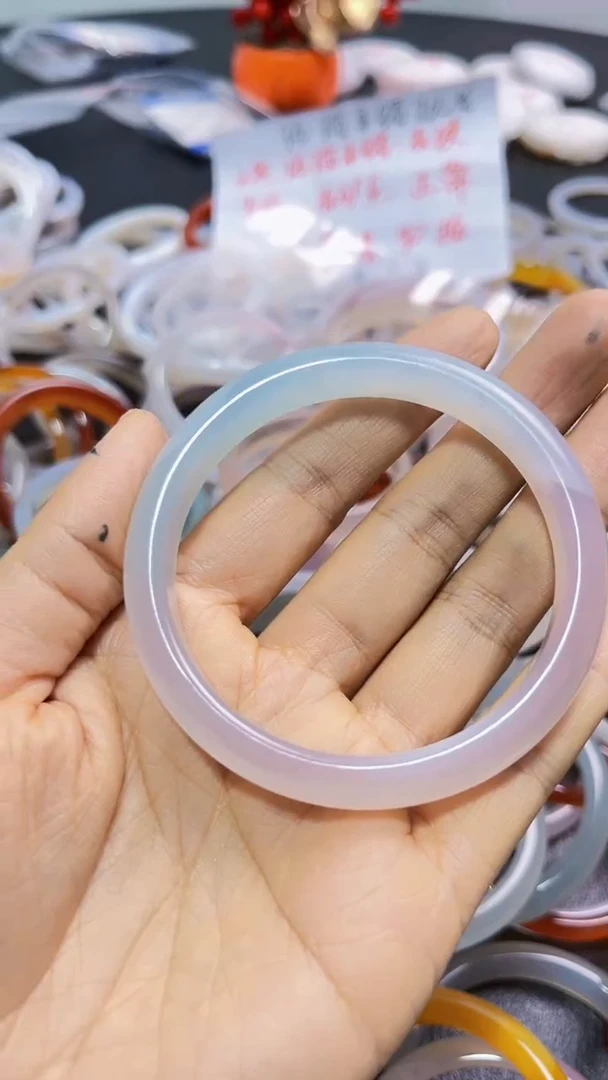 【闪购商品】玛瑙/玉髓手镯未镶嵌玛瑙