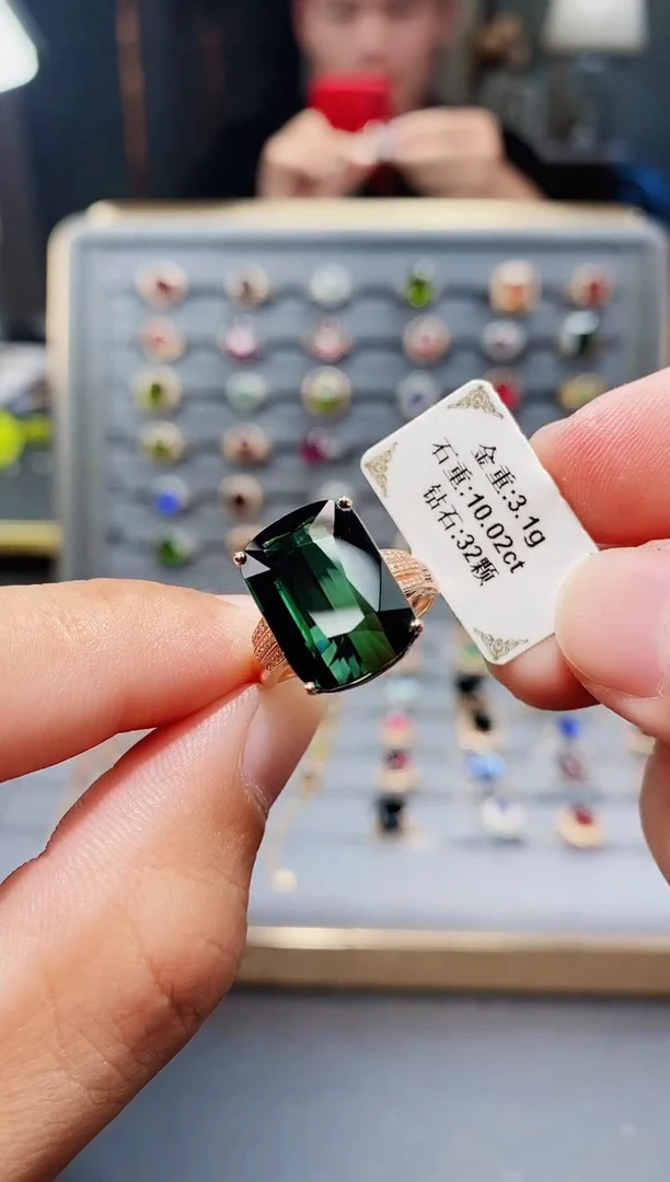 18K金镶嵌戒指碧玺10.02.