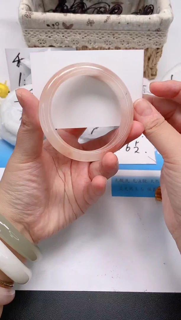 未镶嵌手镯石英质玉91/58-59