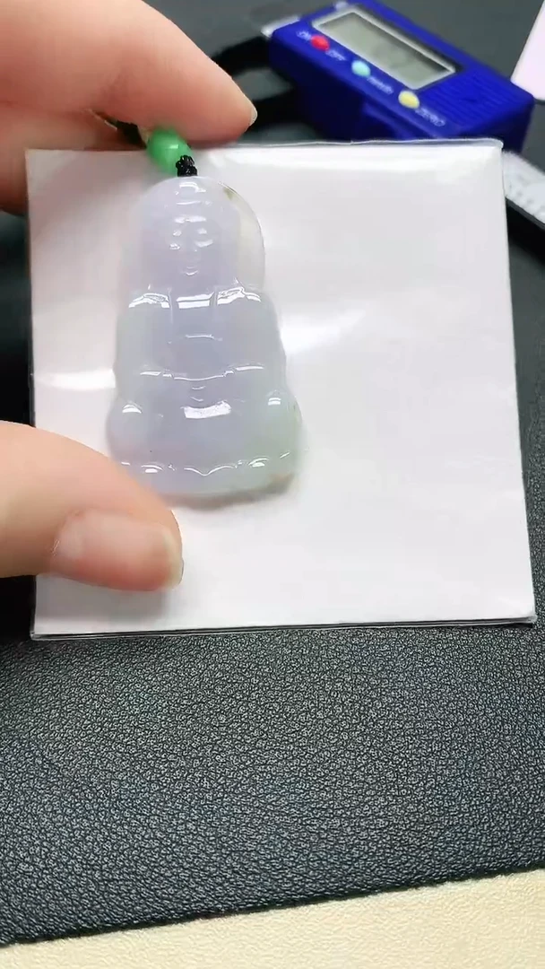 翡翠未镶嵌颈饰沙**姐赠礼盒证书