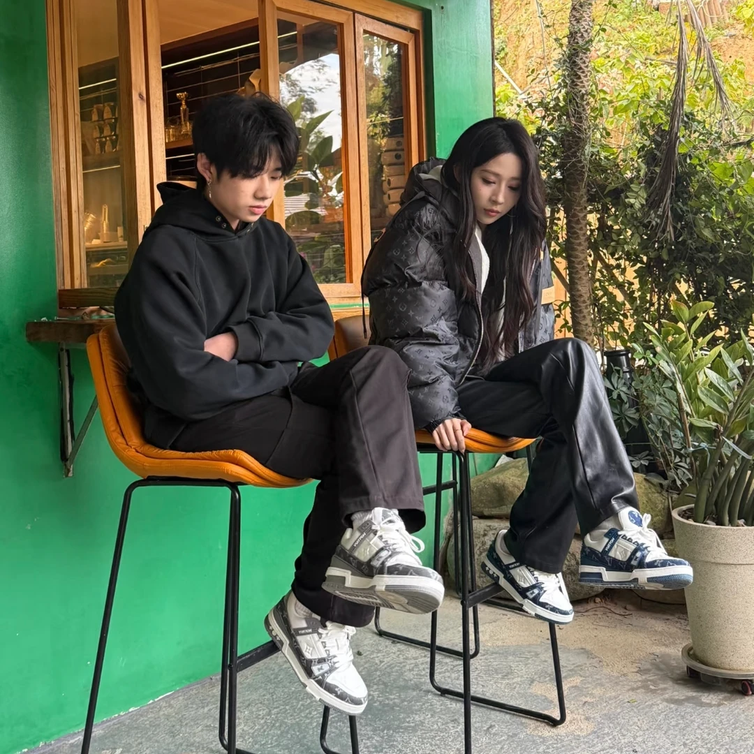 【专柜同款】男女款休闲时尚百搭鞋V2