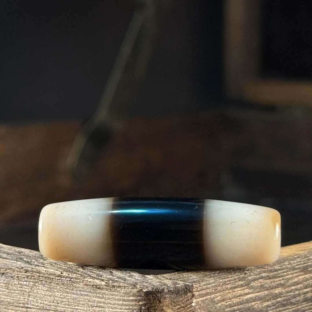 台湾工艺藏式仿老手工包浆黑白一线镶蚀玛瑙颈饰