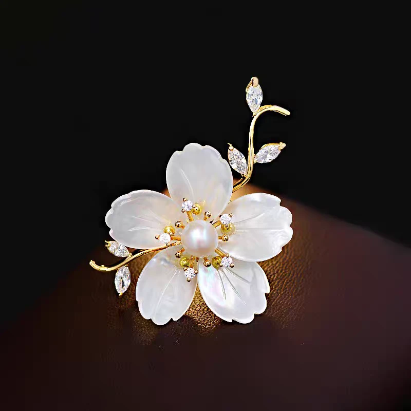 铜合金贝壳胸针 时尚气质百搭白贝花朵胸针5902