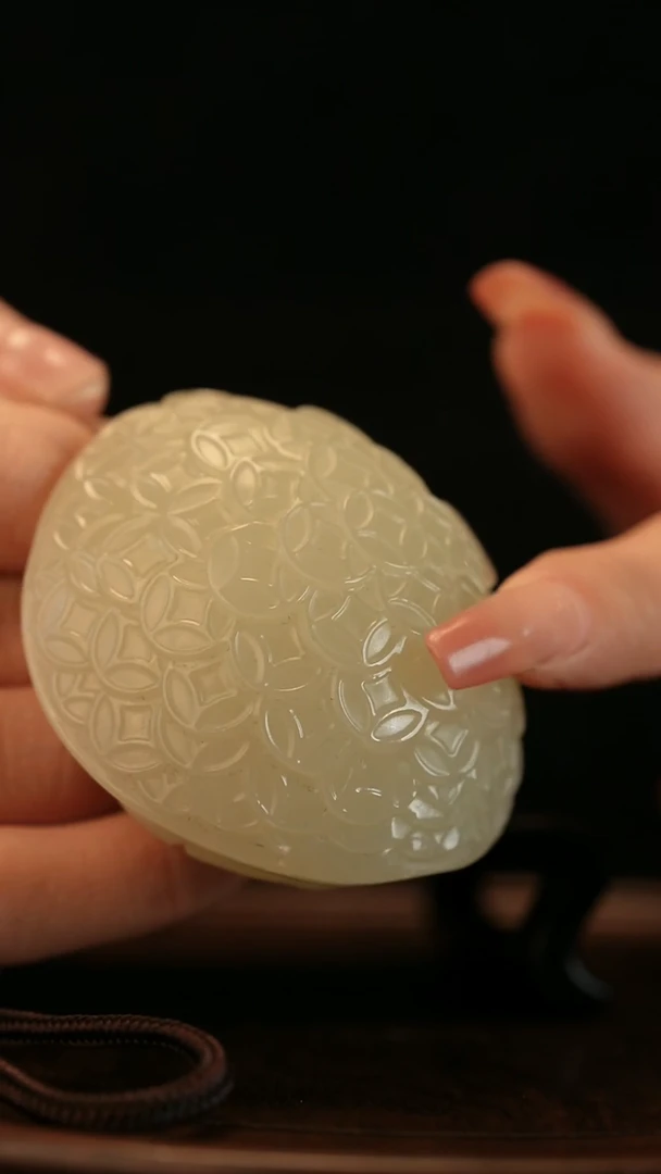云南石竹叶青雕刻：金钱龟壳