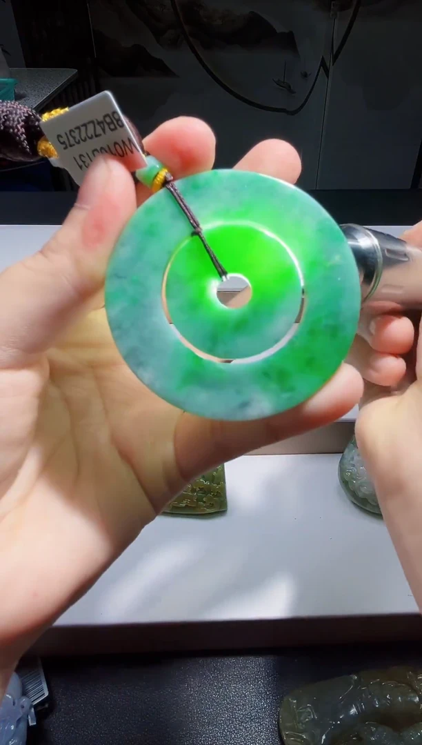 未镶嵌定制翡翠挂件