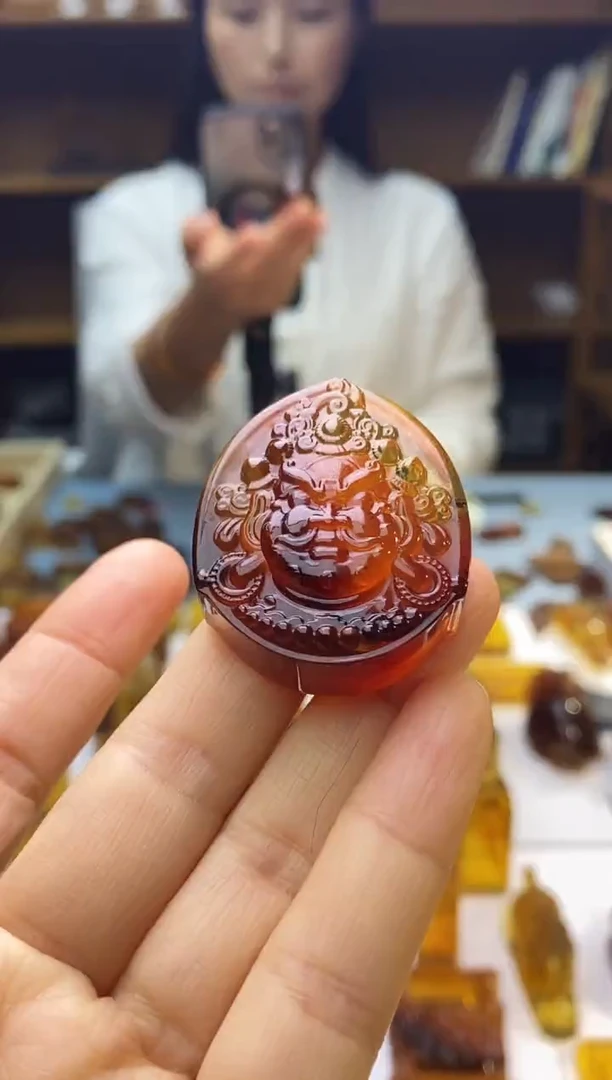 琥珀颈饰未镶嵌SN75-35（黄财神）