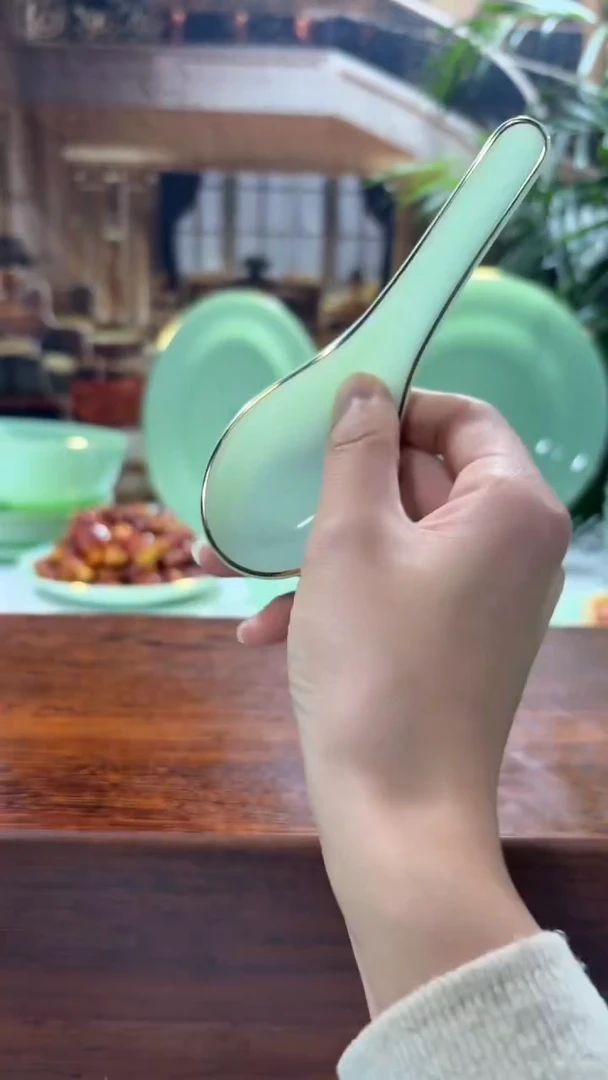 【闪购商品】....  小汤勺玉瓷10个 【贝美】