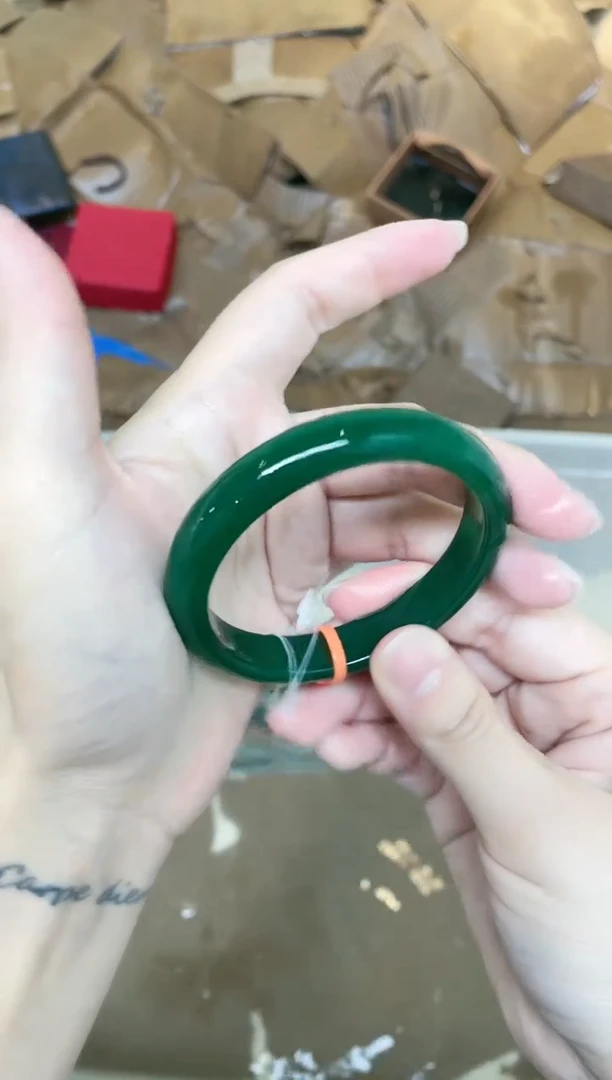 石英质玉手镯未镶嵌674-56