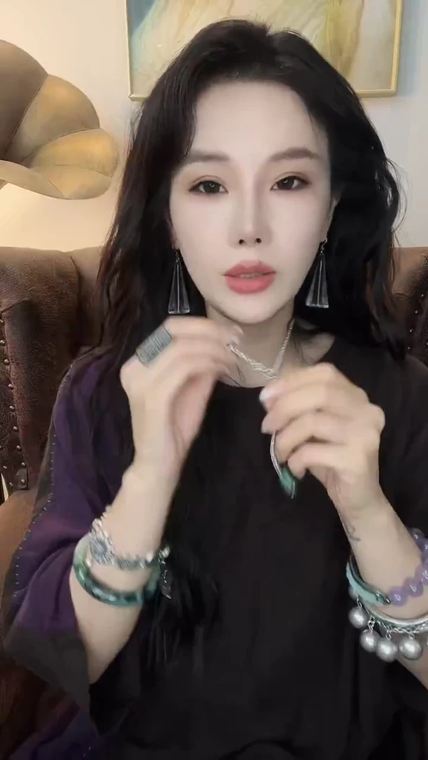 颈饰未镶嵌翡翠伏*翡翠E125