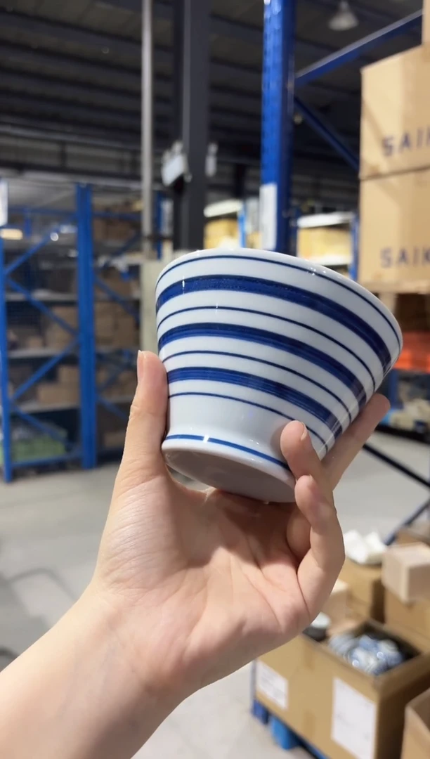 陶白釉くらわんか碗　コマ筋紋